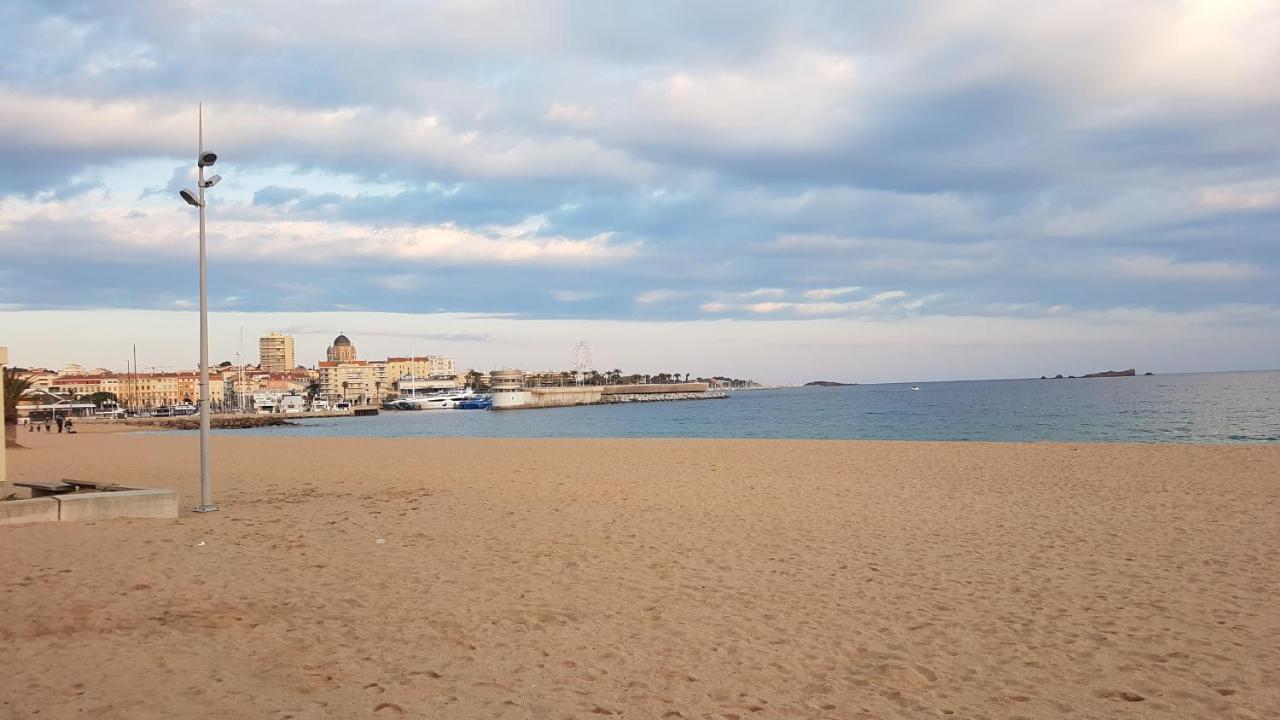 Couleurs Des Iles , Frejus-Plage Kültér fotó